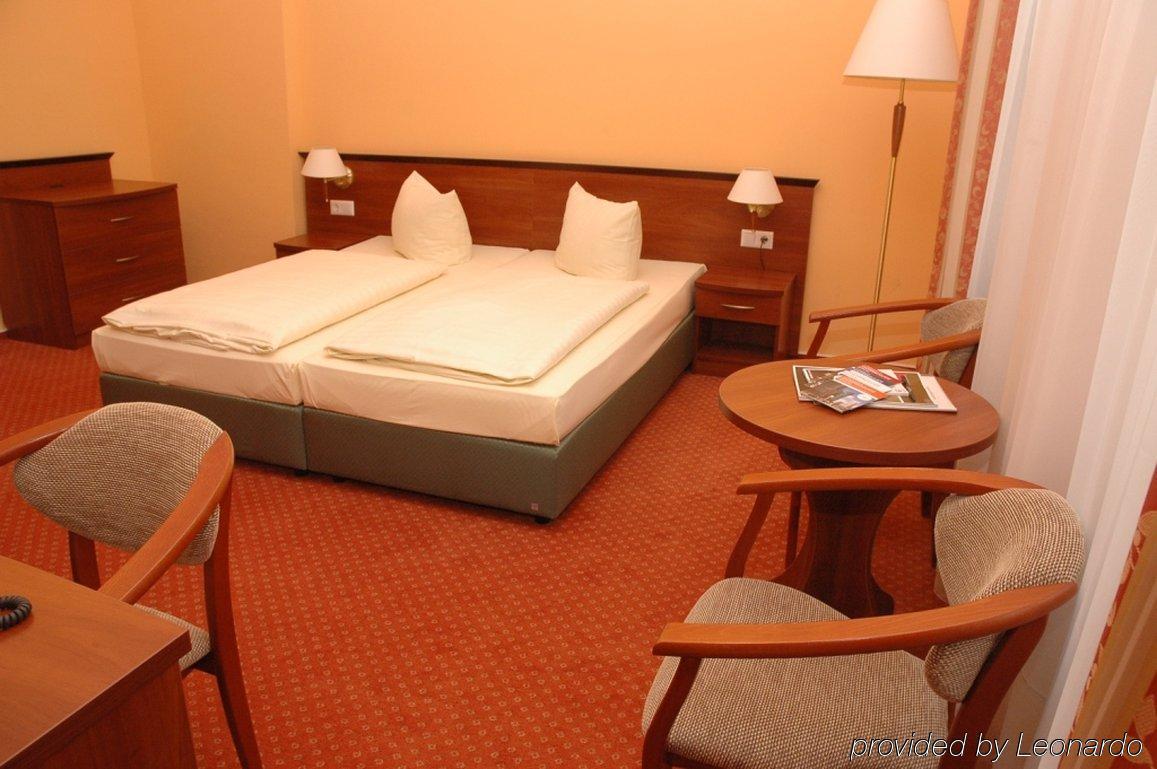 Rewari Hotel Βερολίνο Δωμάτιο φωτογραφία