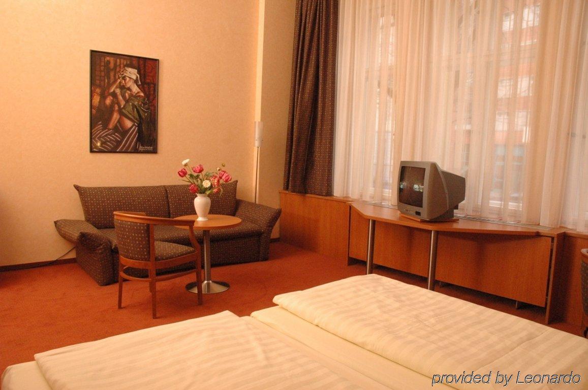 Rewari Hotel Βερολίνο Δωμάτιο φωτογραφία